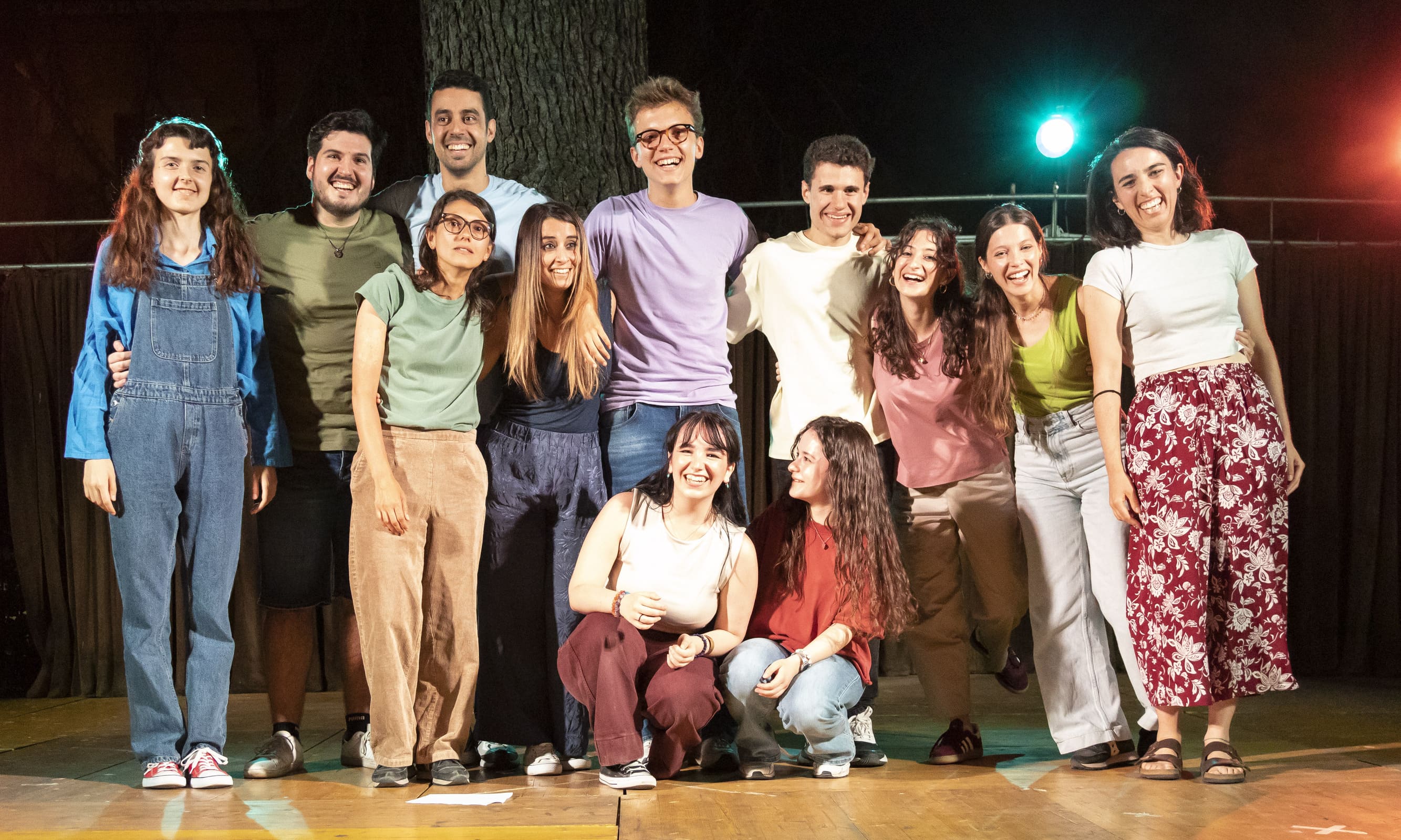 allieva del corso di teatro recita sul palco